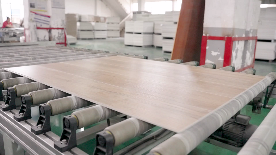 How to find a reliable SPC floor manufacturer