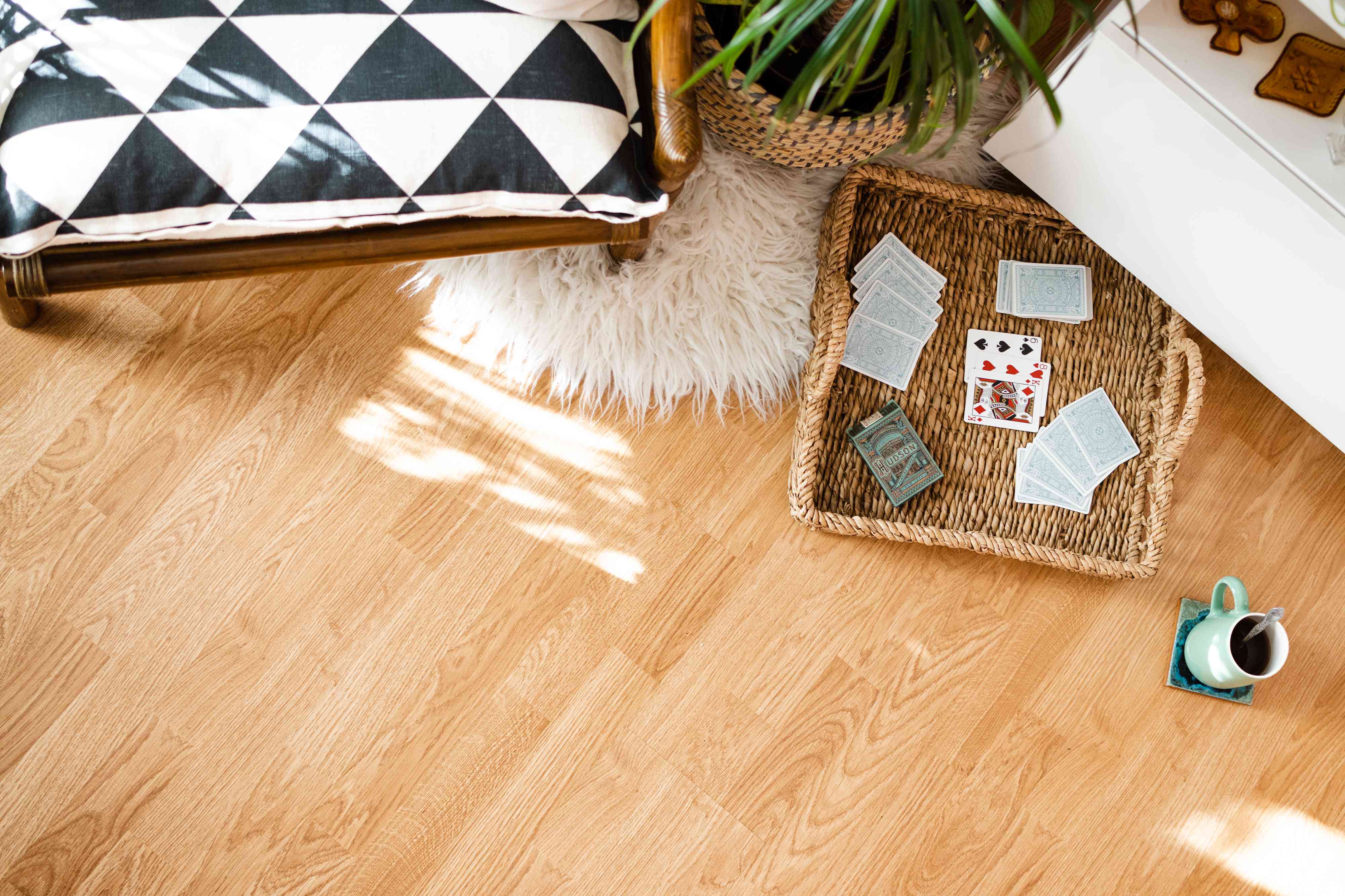 luxury-vinyl-plank-flooring-that-looks-like-wood